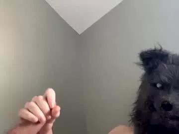 n33ds2br33d from Chaturbate