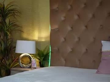 nataliareina from Chaturbate