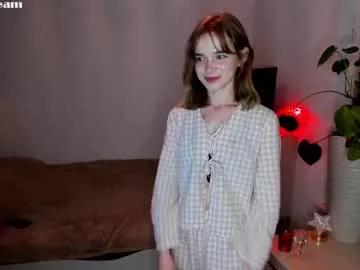Naughgtykira webcams show profile image 