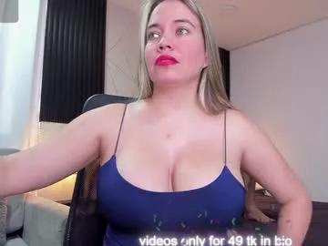 Discover our girls online shows and discover the company of countless livestreamers, with stunning shapes, sex toys and more.