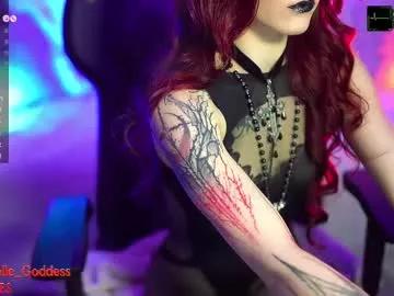 nelle_ from Chaturbate