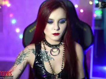 nelle_ from Chaturbate