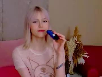 nellloyns from Chaturbate