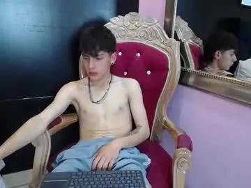 nick_strongg from Chaturbate is Freechat