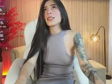 Discover our girls online shows and discover the company of countless livestreamers, with stunning shapes, sex toys and more.
