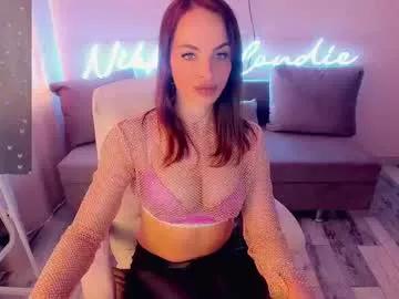 nikki_blondiee from Chaturbate