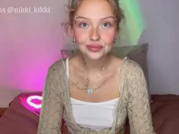 nikki_whatever from Chaturbate