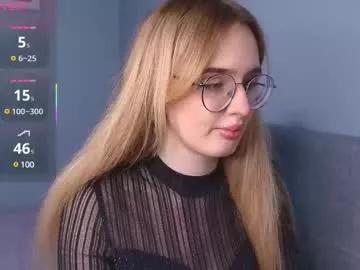 nikkiblys from Chaturbate