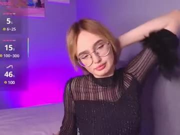 nikkiblys from Chaturbate