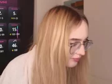 nikkiblys from Chaturbate