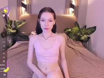 nikkimiltons from Chaturbate