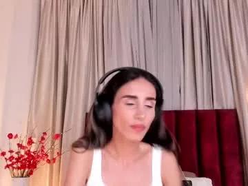 Discover our girls online shows and discover the company of countless livestreamers, with stunning shapes, sex toys and more.