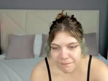 ninel_mynel from Chaturbate