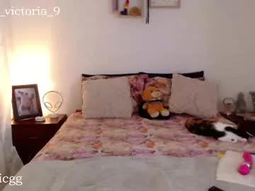 ninnarousse from Chaturbate