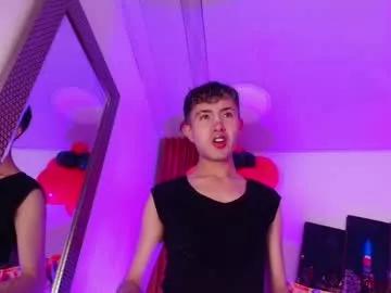 noah_xitruxx from Chaturbate is Freechat