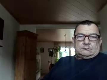 nobbie44 from Chaturbate
