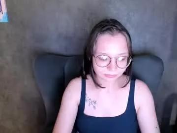 noora_moore from Chaturbate