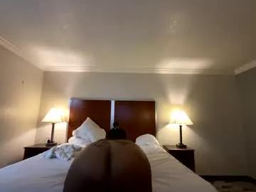 ohhoney30 from Chaturbate