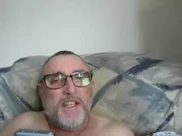 ozzie_male77 from Chaturbate