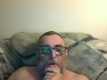 ozzie_male77 from Chaturbate