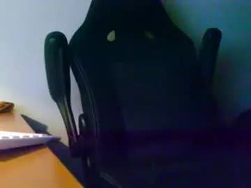 ozzyrickster from Chaturbate