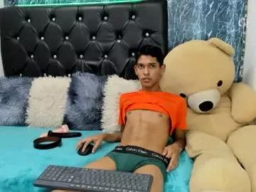 peter_xxxs from Chaturbate