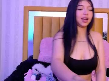 pettit_courtny from Chaturbate