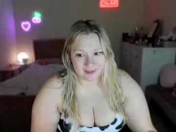 piggyrose from Chaturbate