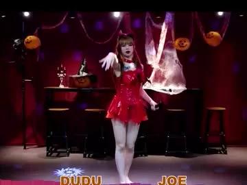 Discover our girls online shows and discover the company of countless livestreamers, with stunning shapes, sex toys and more.