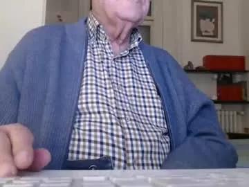 pllkgh45ymn from Chaturbate