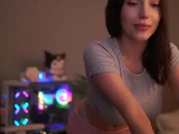 polly_plush19 from Chaturbate