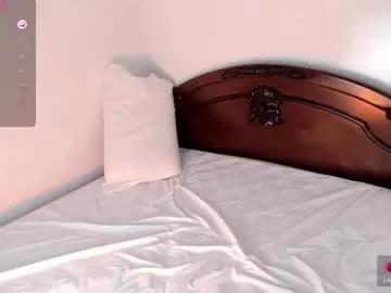 pretty_emii from Chaturbate is Freechat