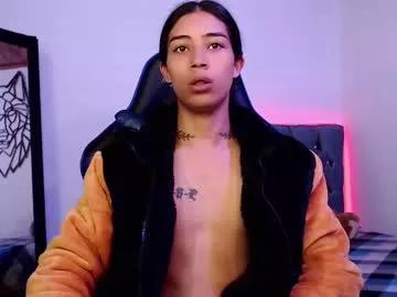 pupi_wolf from Chaturbate