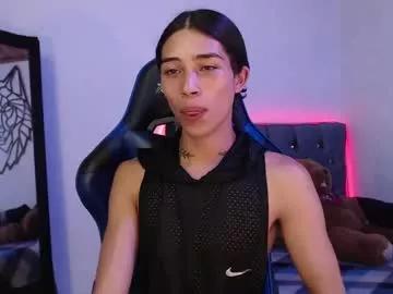 pupi_wolf from Chaturbate