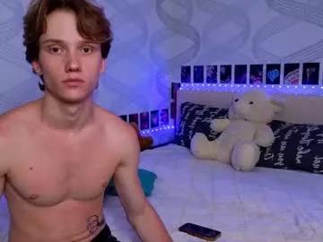 pupsenish from Chaturbate
