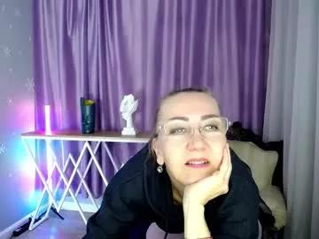 queen_a_n_i from Chaturbate