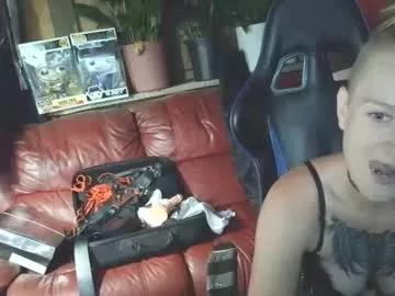 queenfrostbitten from Chaturbate