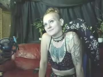 queenfrostbitten from Chaturbate