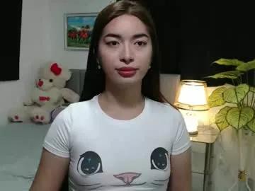queenpinay69 from Chaturbate