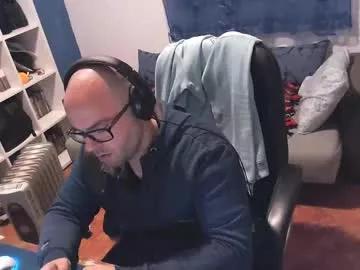 Ravingr3d3 webcams show profile image 