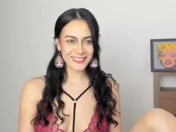 Discover our girls online shows and discover the company of countless livestreamers, with stunning shapes, sex toys and more.