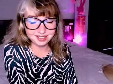 riri_rich from Chaturbate