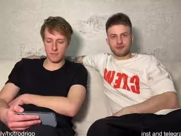 rodrigoveira from Chaturbate