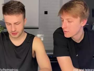 rodrigoveira from Chaturbate