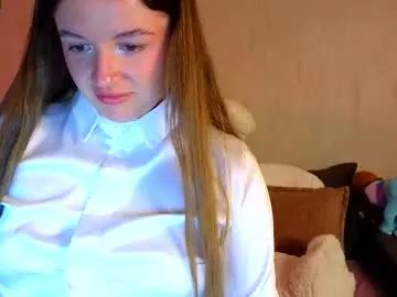 roraline_lov from Chaturbate