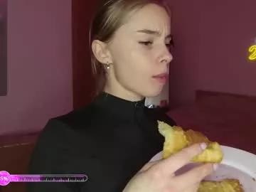 roxxxie_reid from Chaturbate