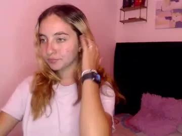 Sakuraa_petitex webcams show profile image 