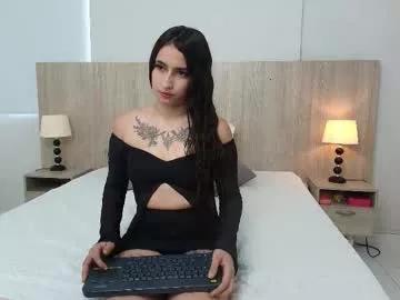 Discover our girls online shows and discover the company of countless livestreamers, with stunning shapes, sex toys and more.