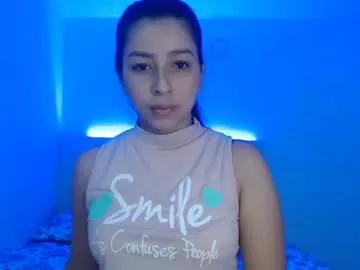 sara_tris from Chaturbate