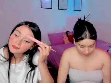 Discover our girls online shows and discover the company of countless livestreamers, with stunning shapes, sex toys and more.